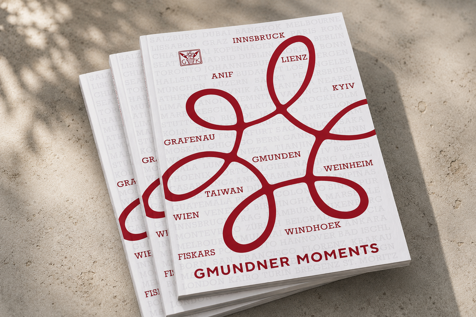 Drei Magazin aufeinander liegend
