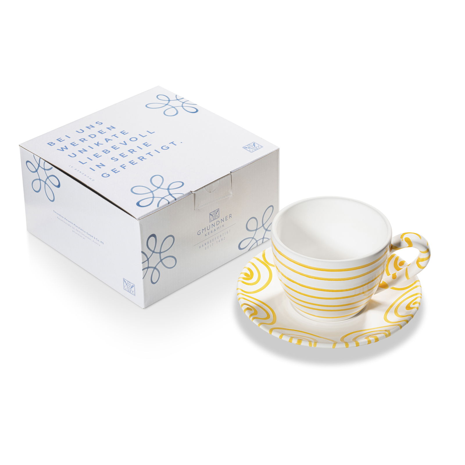 Teacup Maxima with saucer Teacup Maxima with saucer