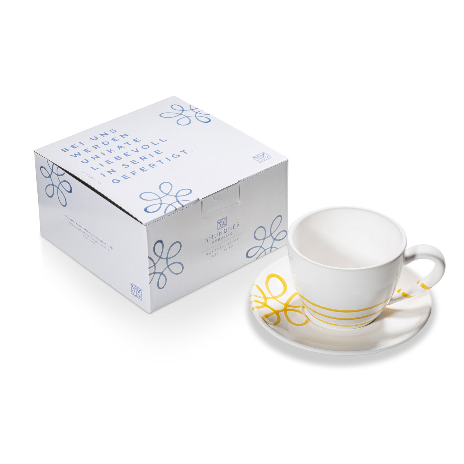 Teacup Maxima with saucer Teacup Maxima with saucer